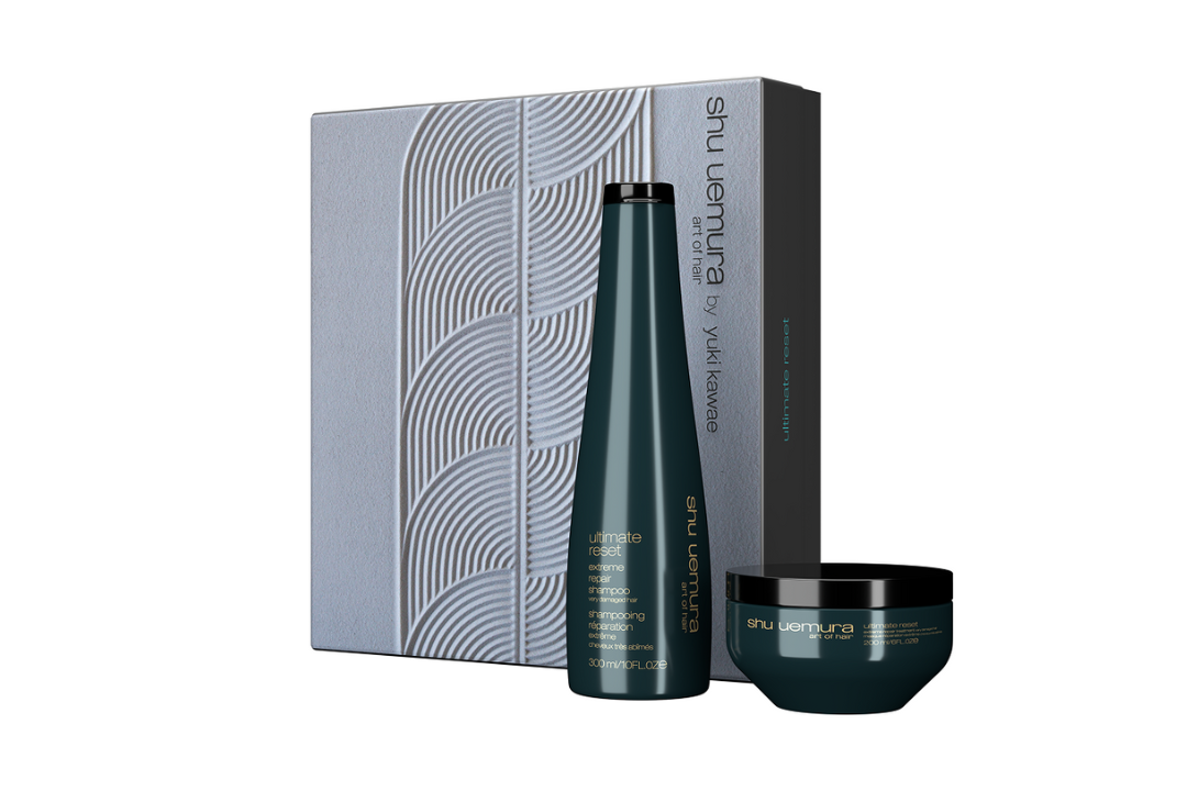 Shu Uemura Haarpflege-Set mit Flasche und Tiegel.
